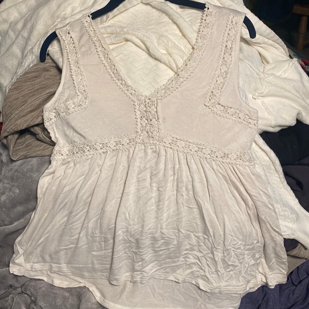 Mudd tank top white flowy